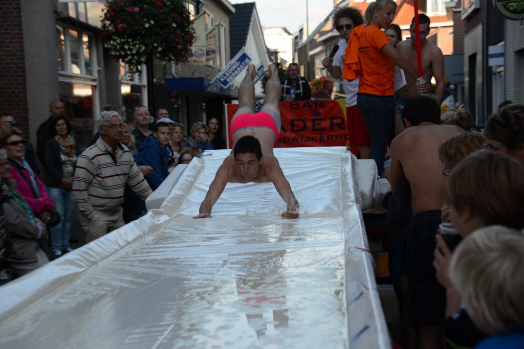 ../Images/Donderdag kermis 245.jpg